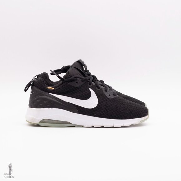Nike Shoes - Nike Air Max Motion Low Women's  8